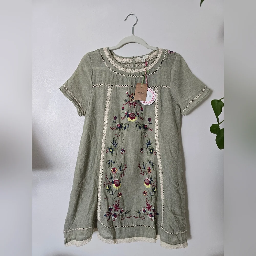 New Umgee Size Small Floral Embroidered Lightweight Lined Dress - Picture 2 of 8